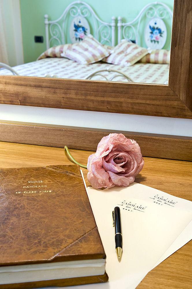 Hotel Casolare Le Terre Rosse