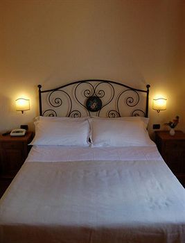Hotel Casolare Le Terre Rosse