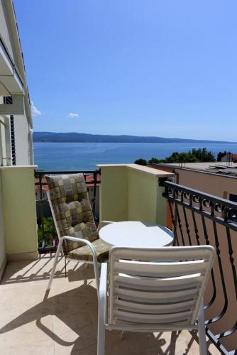 Hostal Apartments And Rooms With Parking Space Duce (omis) - 10303