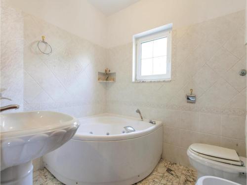 Three-bedroom Apartment Omis With Sea View 08