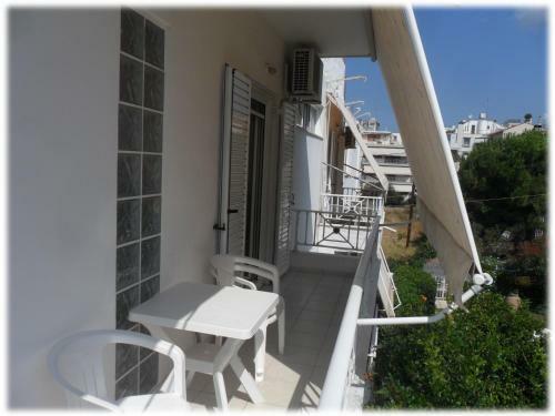 Aeolus Apartments & Studios