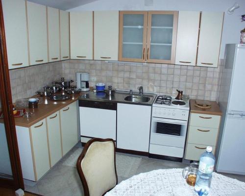 Hostal Apartment Slatine 460a