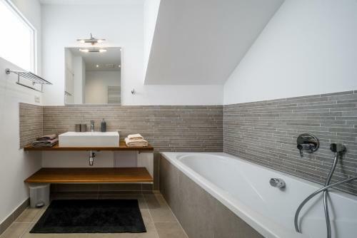 Acadia Beach Villas Slatine