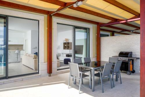 Acadia Beach Villas Slatine