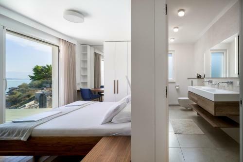 Acadia Beach Villas Slatine