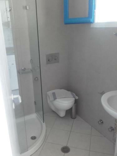 Sea View Studios & Apartments
