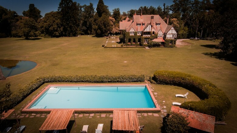 Hotel Estancia Villa Maria