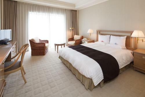 Okura Akademia Park Hotel
