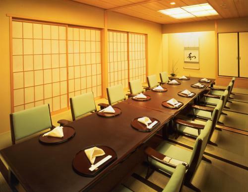 Okura Akademia Park Hotel