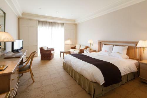 Okura Akademia Park Hotel