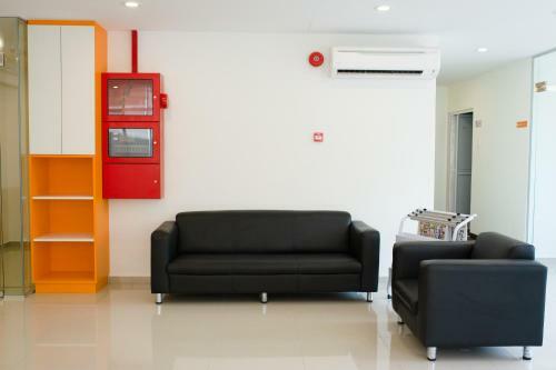 Orange Hotel, Sungai Buloh