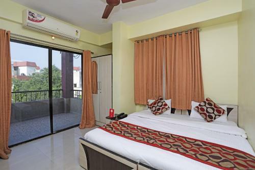 Hotel Oyo 704 Apartment Kharadi