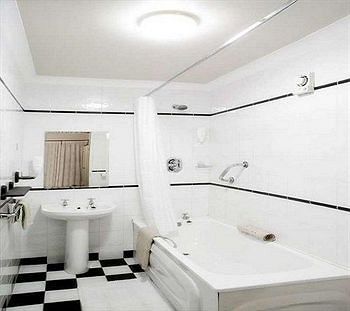 Bed & Breakfast Amber Hill Guesthouse