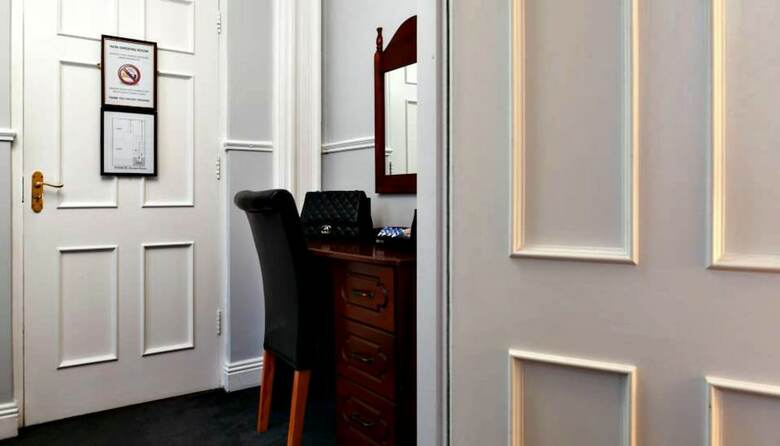 Hotel Amberley House By Thekeycollections
