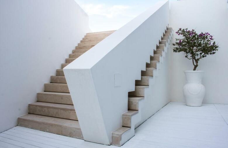 White Hotel Resort