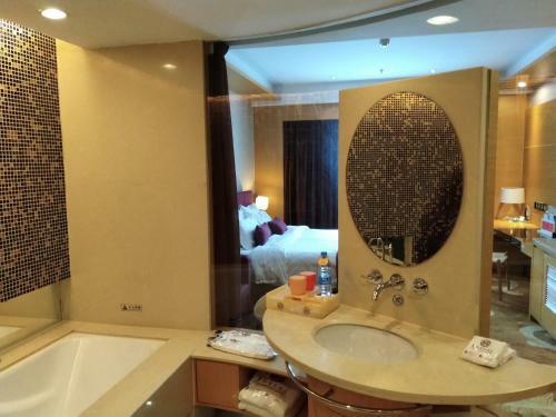 Yuyao Yonghegong Hotel