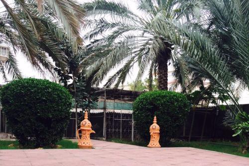 Esterahat Al Faisal ( Farm House)