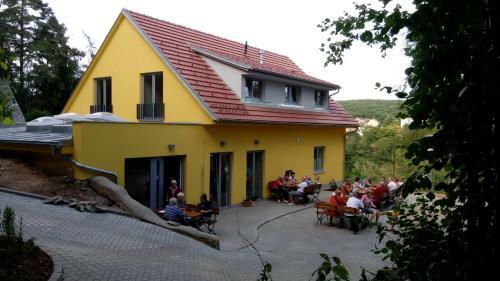 Hostal Mezi Stromy