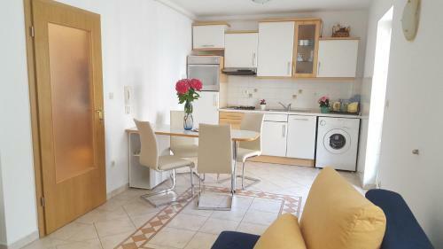 Apartamentos Lara Gortanova Bay