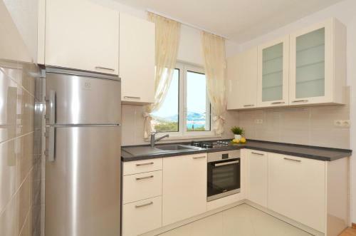Hostal Apartment Arbanija 5228f