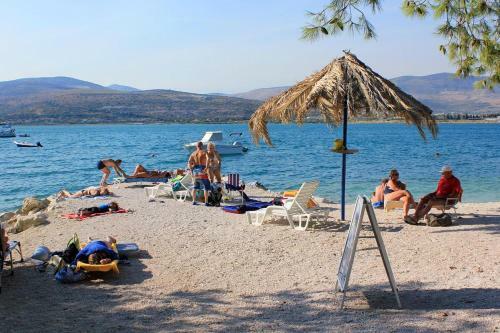 Hostal Apartment Arbanija 5228f