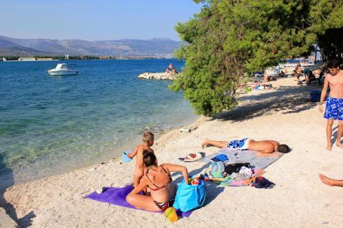 Hostal Apartment Arbanija 5228f