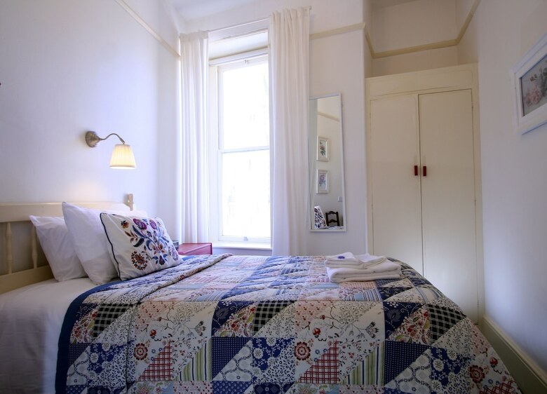 Bed & Breakfast Glencree House