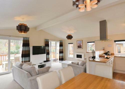 Caddy S Corner Lodges