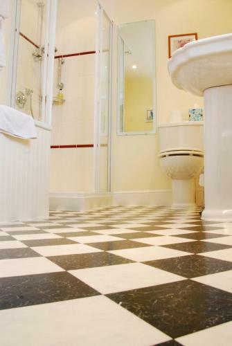 Larkbeare Grange Bed And Breakfast