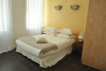 Hotel H�tel Le Ryad Marseille