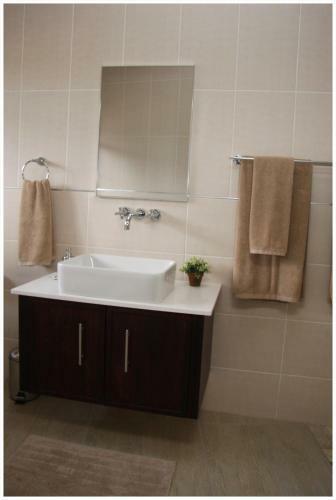 Hostal Be At Home Guesthouse