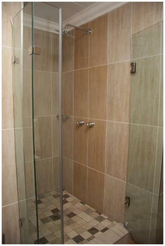 Hostal Be At Home Guesthouse