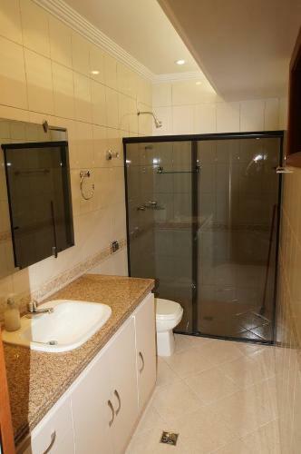 Hostel Pico Do Itamb�