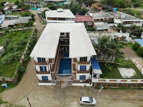 Hotel Y Caba�as Juanmar