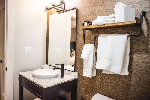 Hi-ho: A Hi-tech Hotel