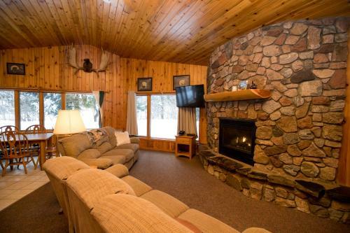 Gunflint Lodge