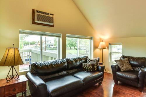 Maple Leaf Manor Furnished Apartments