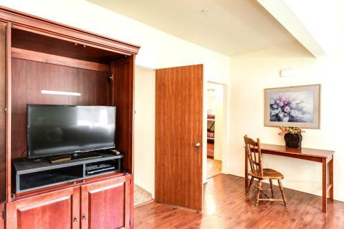 Maple Leaf Manor Furnished Apartments