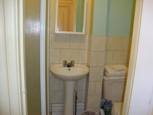 Hotel & Suites Place Des Arts