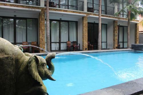 Hotel The Grand Sunti