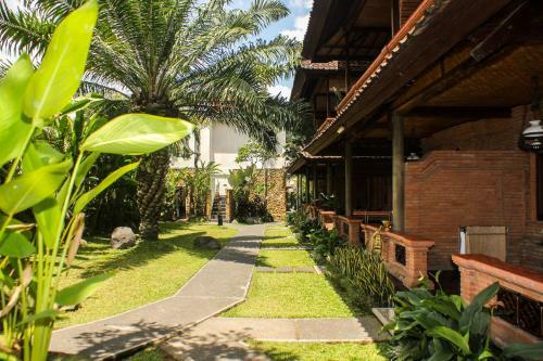 Hotel The Grand Sunti