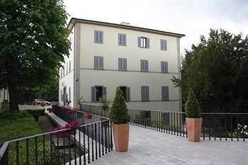 Hotel Villa Montarioso