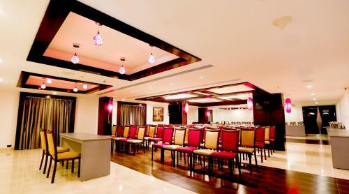 Hotel Zone By The Park, Orr, Chennai