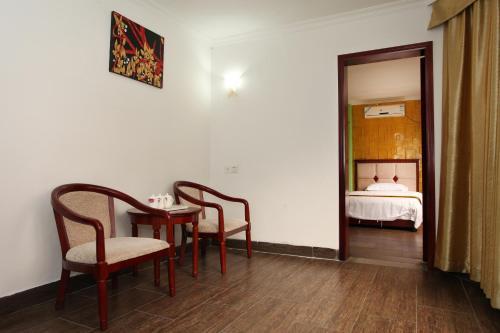 Yincheng Hotel