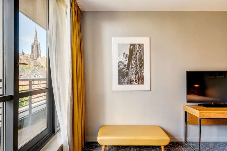 Hotel Apex International