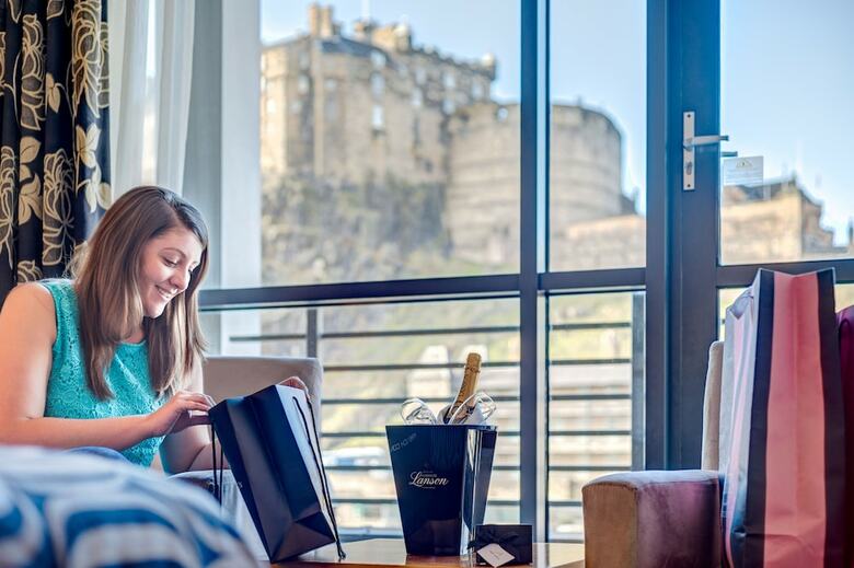Hotel Apex International