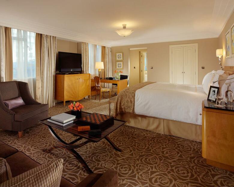 Hotel Savoy