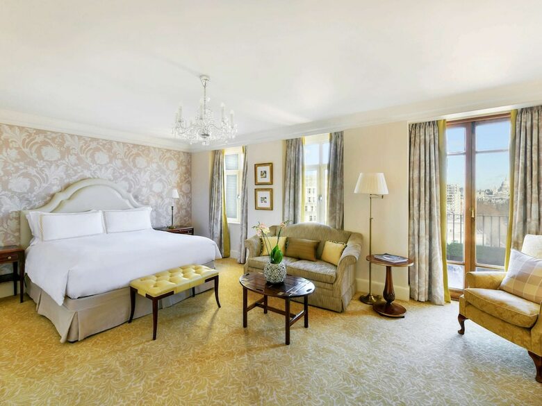 Hotel Savoy