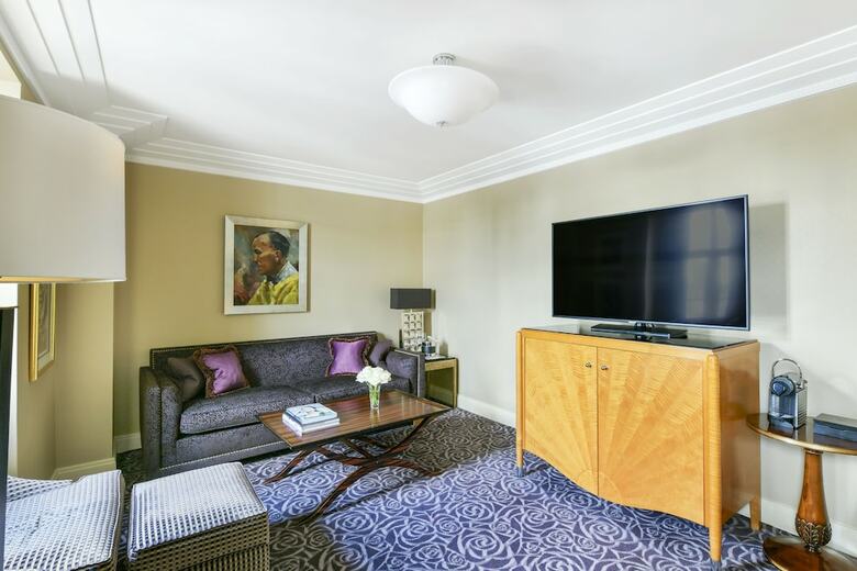Hotel Savoy