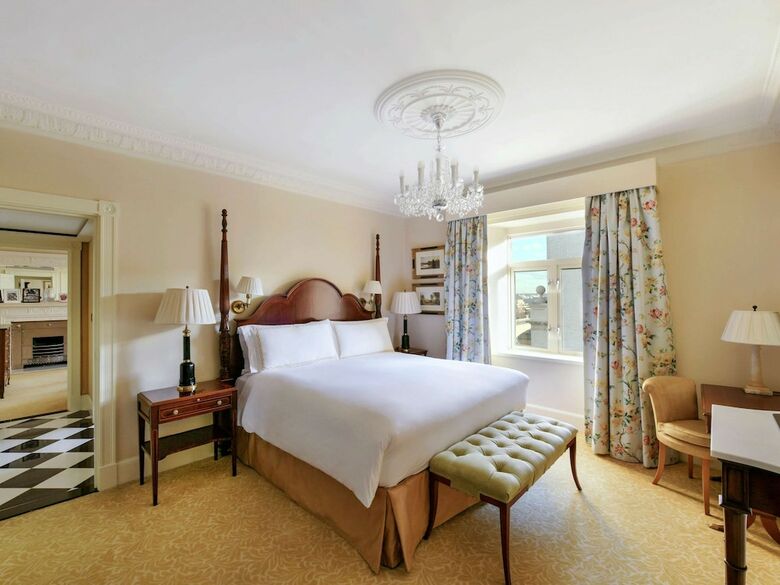 Hotel Savoy